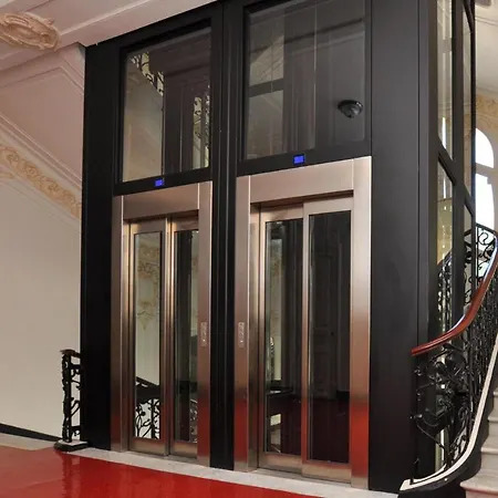 아파트 In With Wifi 멍똥