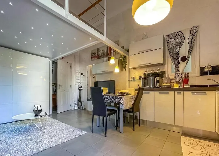 Apartment In With Wifi